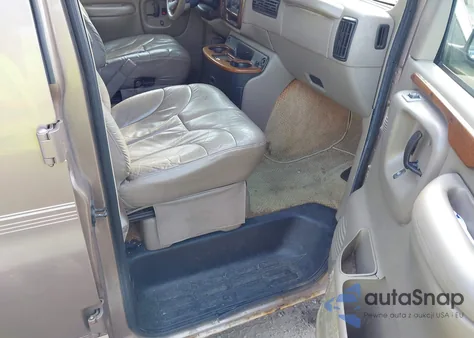 2001 Chevrolet Express Upfitter z USA, uszkodzony, nr VIN 1GBFG15R411115199